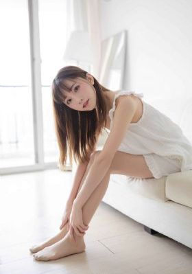 森林里的熊先生冬眠中