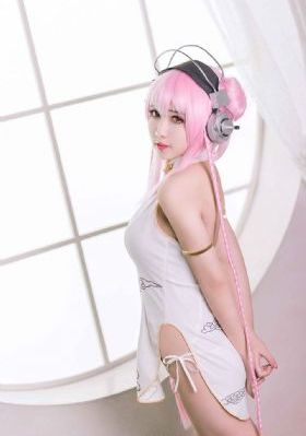 天降女子从2楼掉下了未修剪