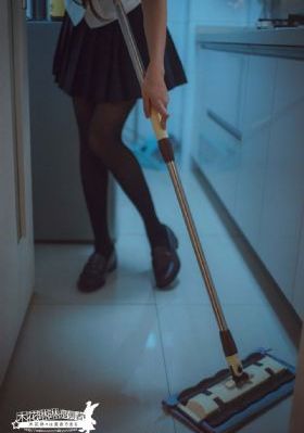 三秒后野兽住在联谊会角落