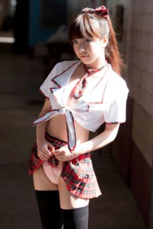 《性火坑乳燕》无删减